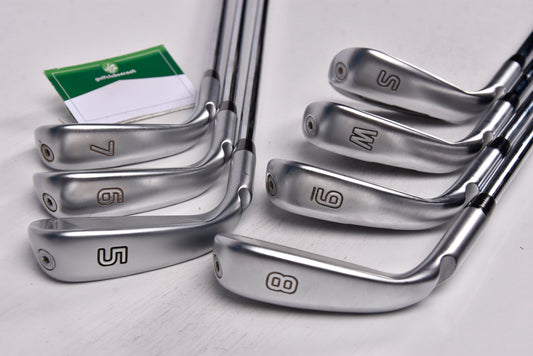 Ping G425 Irons / 5-PW+SW / White Dot / Regular Flex Ping AWT 2.0 Shafts