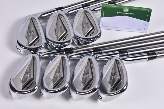 Wilson D7 Forged Irons / 5-PW+GW / Regular Flex ProForce Gold Rv2 95 Shafts