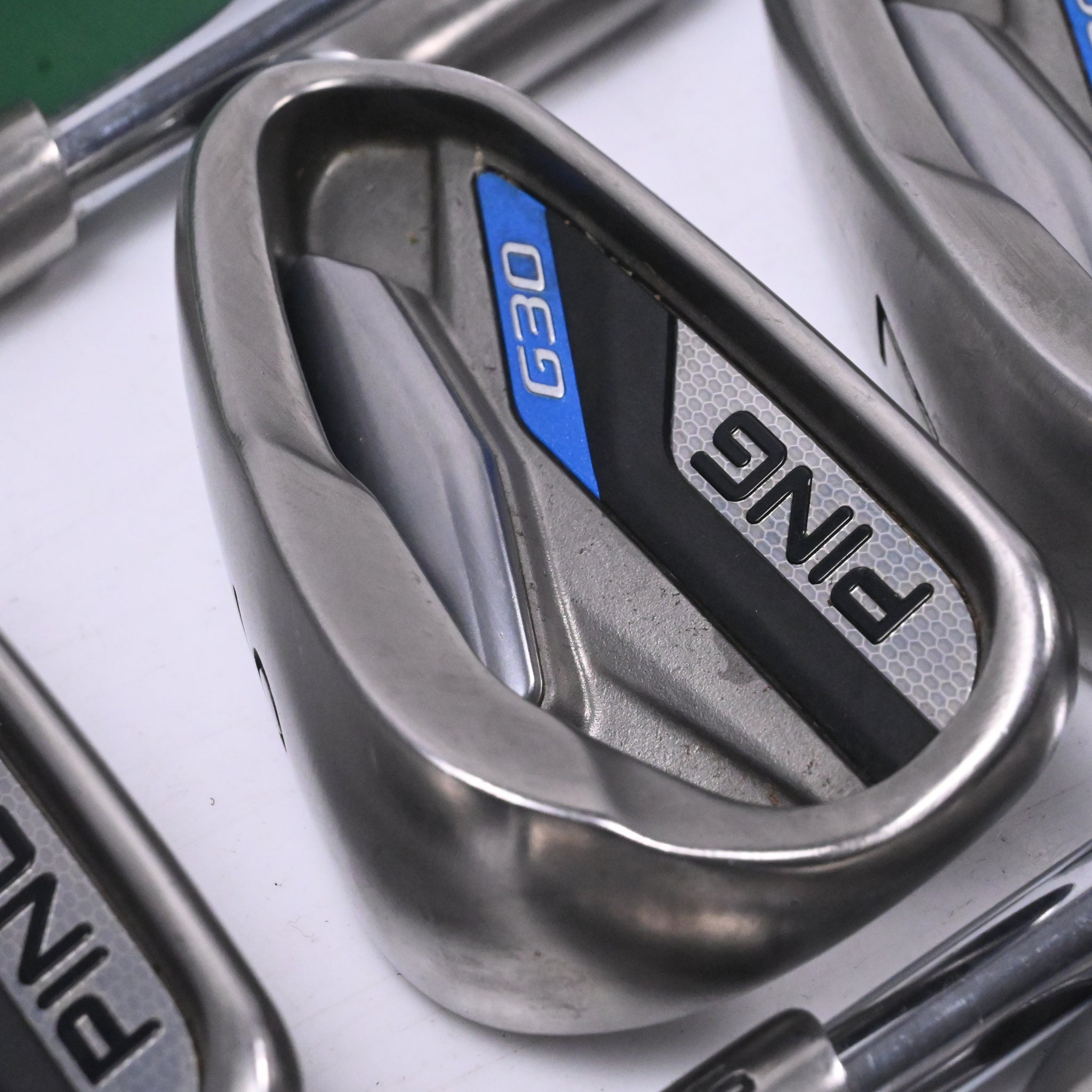 Ping G30 Irons / 5-PW+SW / Blue Dot / Regular Flex Ping CFS Distance Shafts