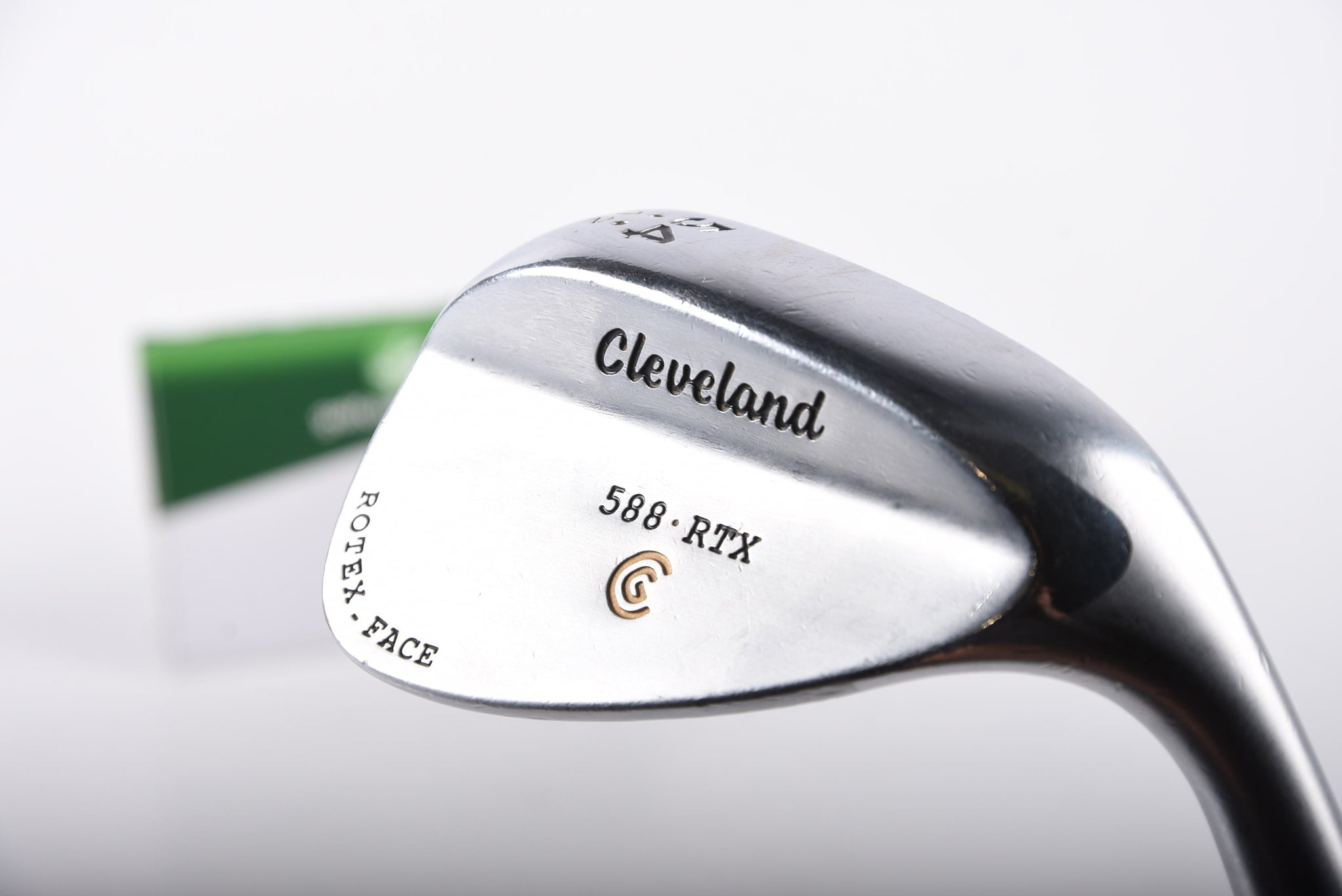 Cleveland 588 RTX Sand Wedge / 54 Degree / Wedge Flex Dynamic Gold Shaft